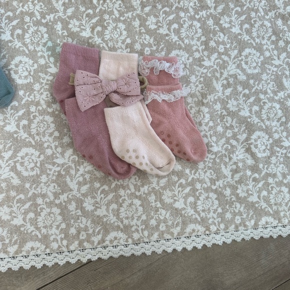 Rabbit Moon Organic Baby Girl Modern Boho Socks 3 Pairs & Bow 24 Months - Picture 12 of 15